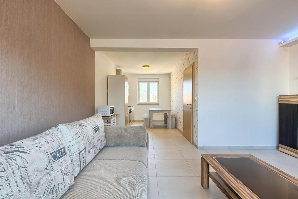 Lovely Fazana Apartments 400M From The Sea Extérieur photo