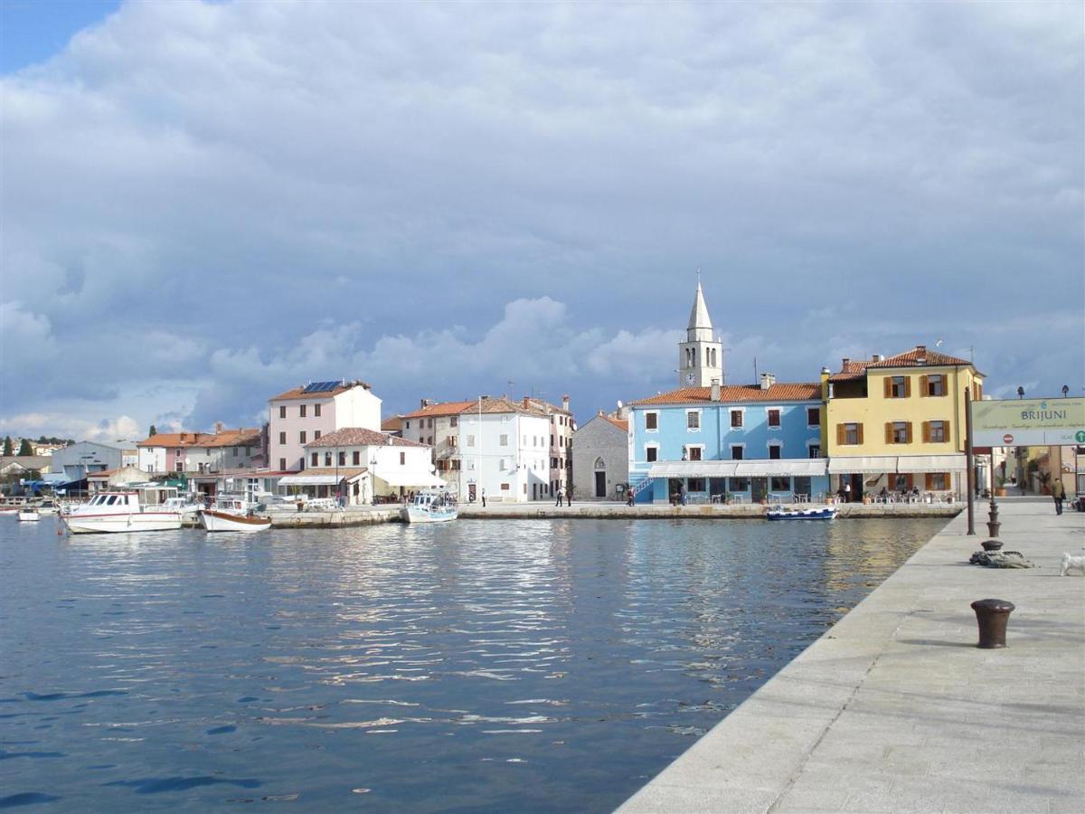 Lovely Fazana Apartments 400M From The Sea Extérieur photo